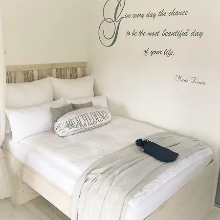 Guest house Beachlounge *